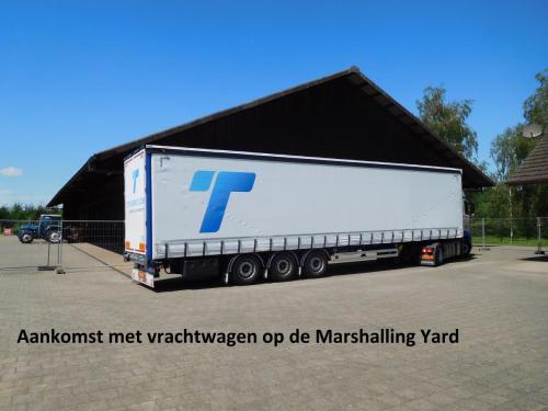 06 aankomst met vrachtwagen op de Marshalling Yard in Diessenhofen